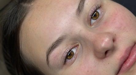 Brows by Dani kép 2