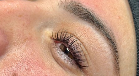 Moon Brows & Lashes