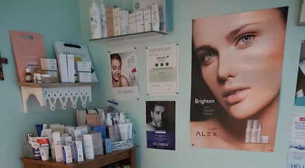 Skin Tech Face And Body Care slika 2