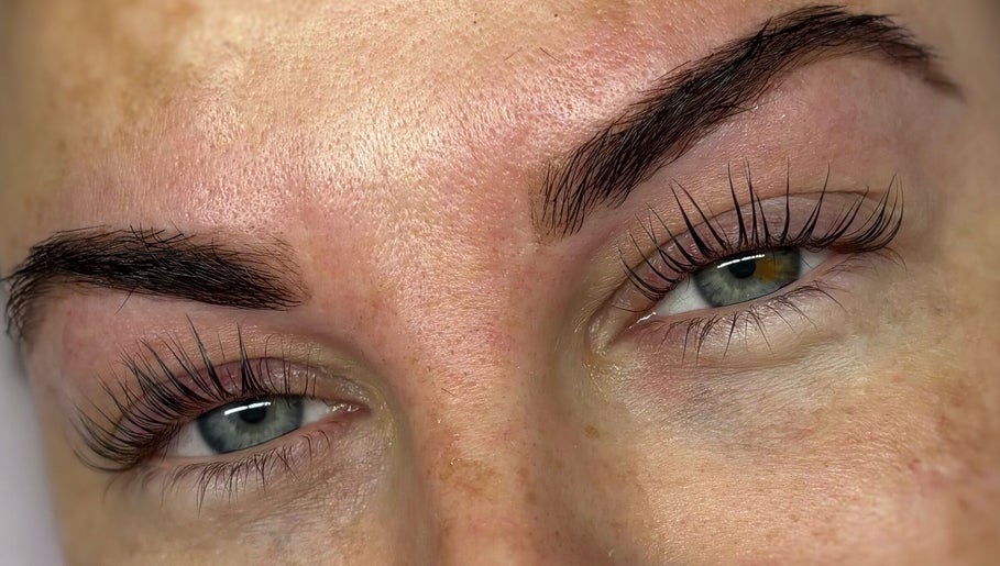 Close-up of perfectly styled lashes and brows at LA Lashes&Brows in West Wickham, England, GB.
