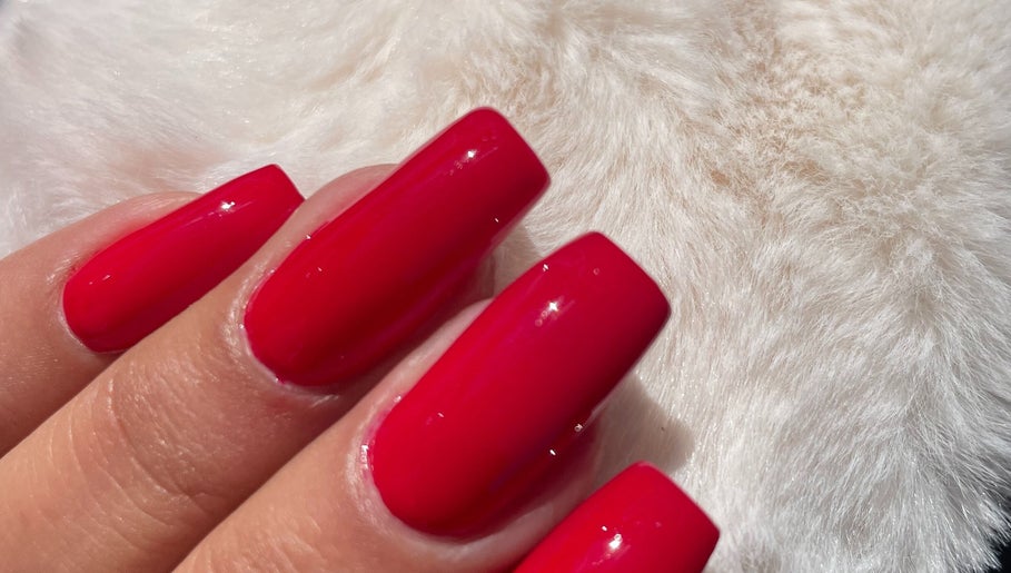 Magenta Profesional Nails image 1