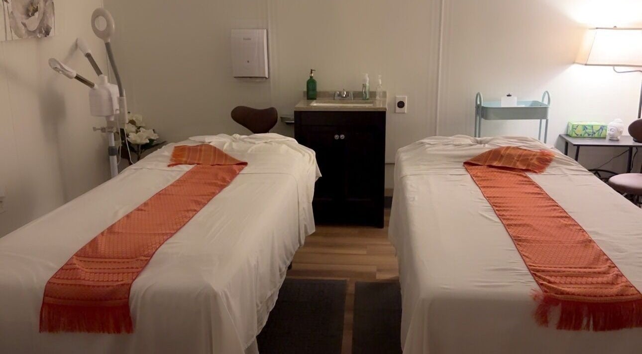 Relax in twin massage beds at Las Vegas's Luxurious Expert in Relaxation, Las Vegas, Nevada, US.