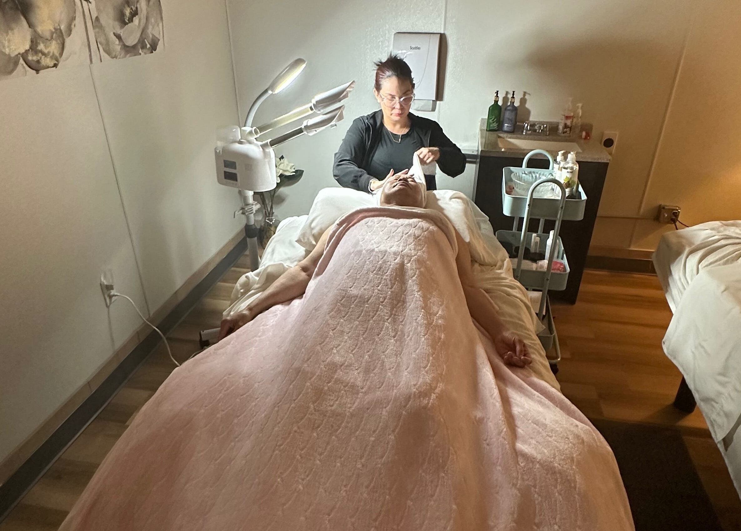 Relaxing facial at Las Vegas's Luxurious Expert in Relaxation spa, Las Vegas, Nevada, US.