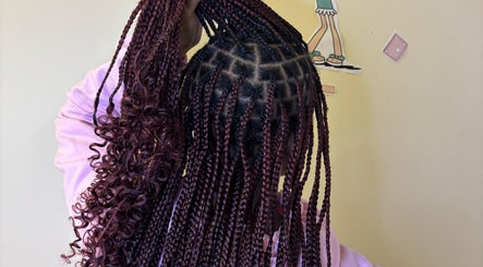 Hair. Crown.Co image 3