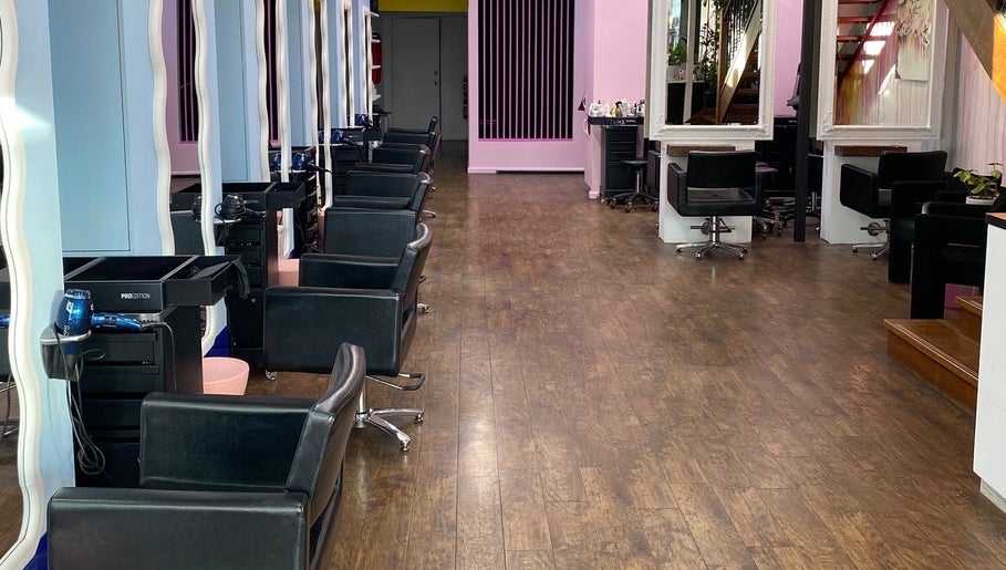 Gambar Charlie Joy Salon 1