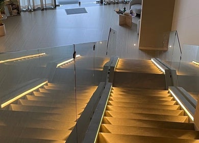 درج مضاء وأنيق في at.s، الرياض، منطقة الرياض، السعودية، يعكس تصميمًا حديثًا ومريحًا