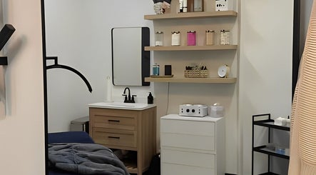 Élevé Aesthetics image 2