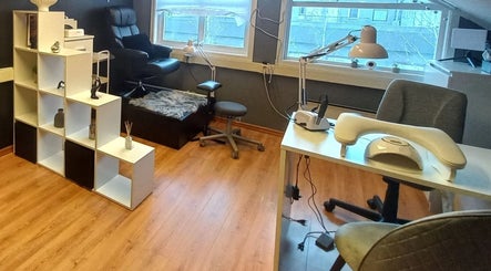 Edge Nail Zone
