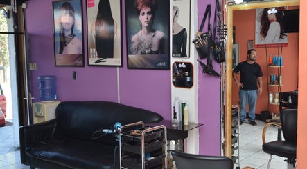 Mario's  Hair Creations slika 3