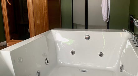 Inua Spa