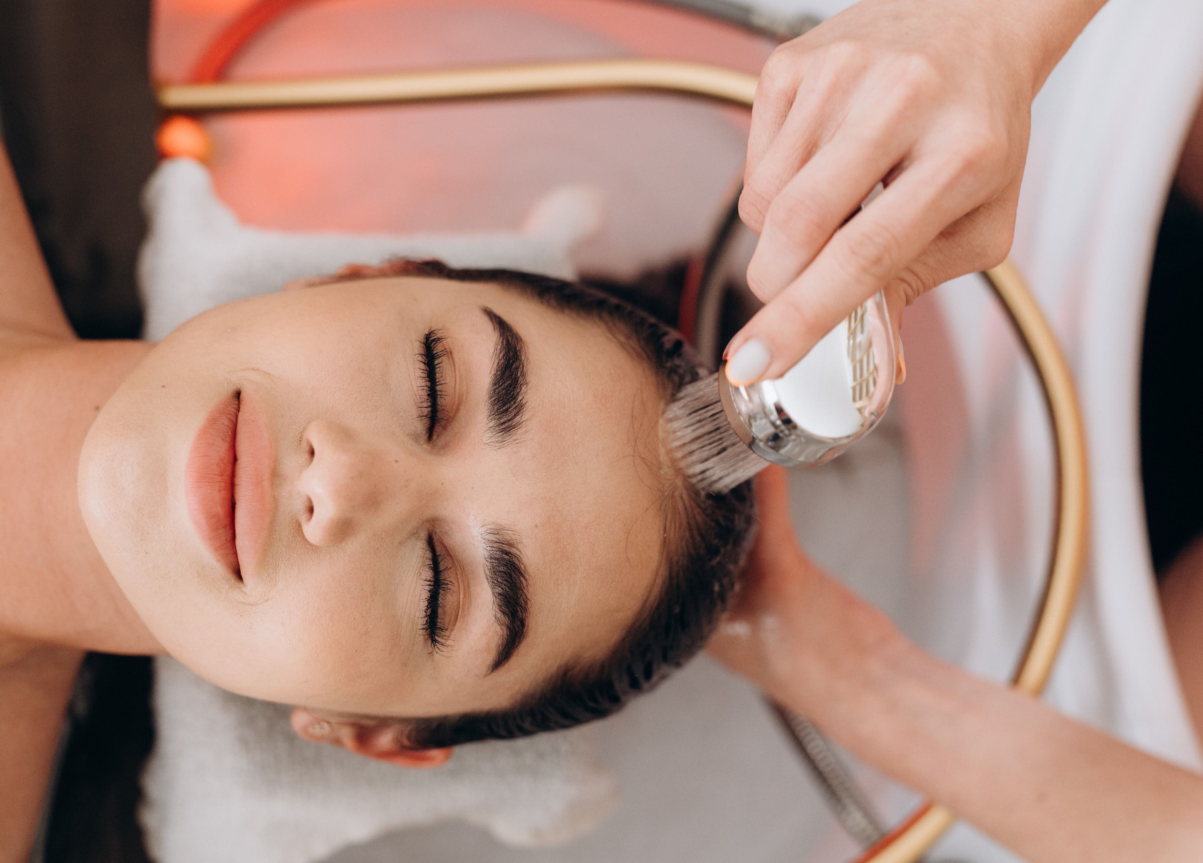 Relaxing head spa treatment at Fabulashes and Head Spa, Cincinnati, Ohio, US.