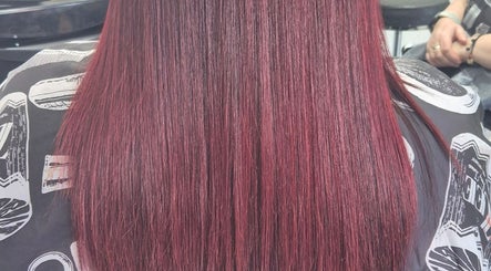 Salon33 Kelsea image 2