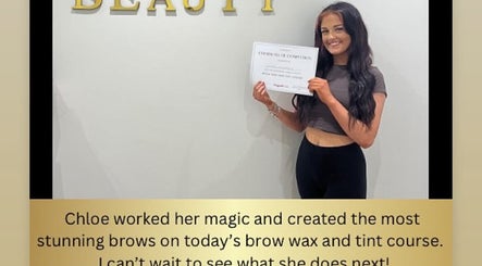 Εικόνα Brows by Chloe 3