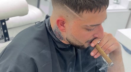 BARBER PARADISE image 3