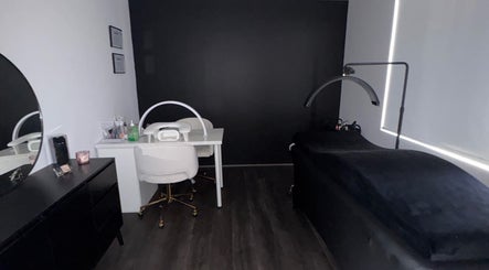 NailnBeauty bar image 3