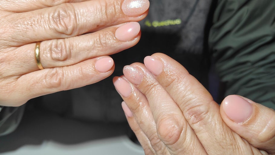 GenuinasNails image 1
