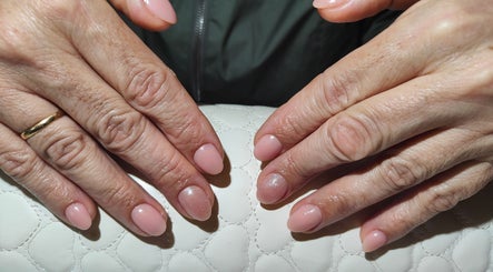 GenuinasNails image 2