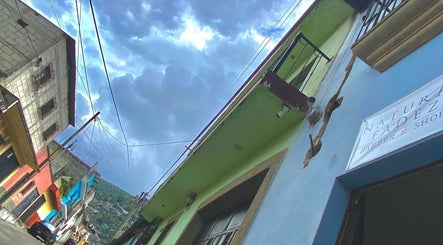 Natural Fadez Barber Shop image 3