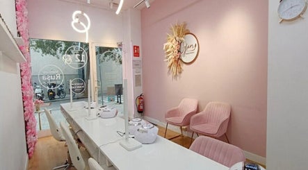 Glam Nails Studio - Guillem Tell image 3