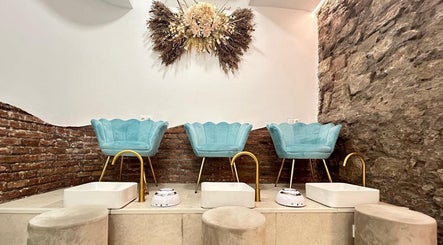 Glam Nails Studio - General Mitre