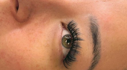 Hello Glo Skin image 3