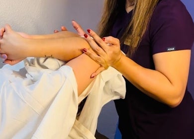 Relaxing Thai massage at Apple Maples Today Thai massage&Beauty in Las Vegas, Nevada, US.