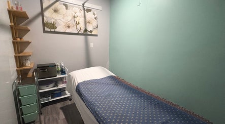 Relaxing massage room at Apple Maples Today Thai Massage & Beauty in Las Vegas, Nevada, US.