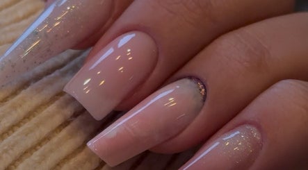 Gambar Nails by Louis 2