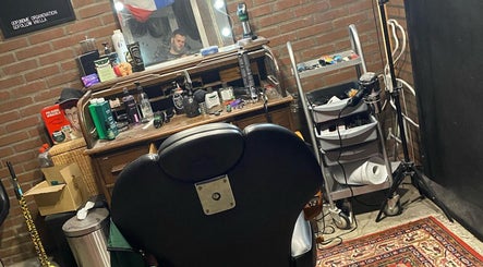 N'Weert Barber