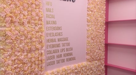 Explosion Beauty Bar изображение 2