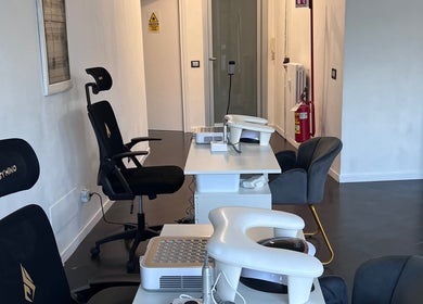 Postazione manicure moderna da Ms Mesaskin a Borgaro Torinese, Piemonte, IT.