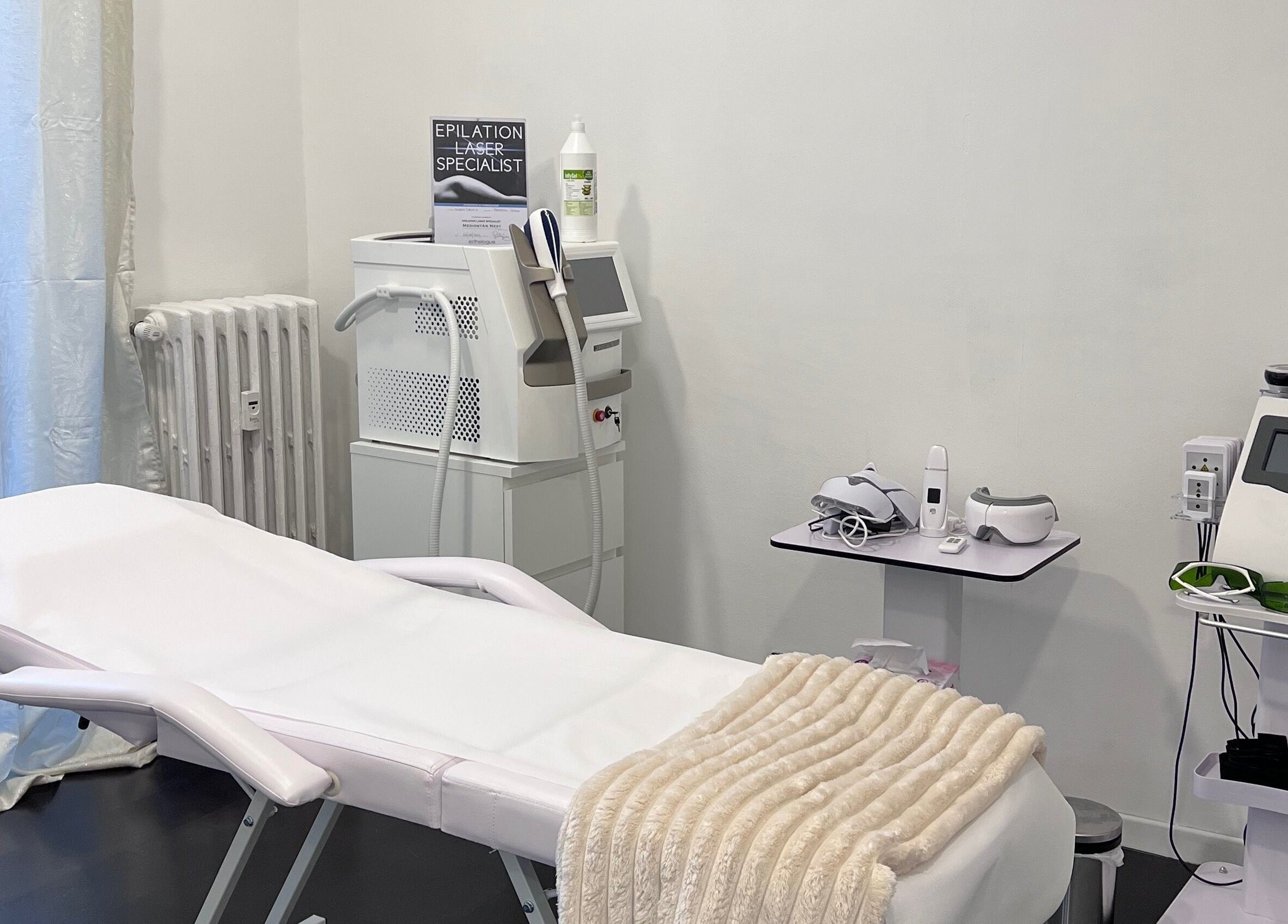 Sala trattamento laser a Ms Mesaskin, Borgaro Torinese, Piemonte, IT.