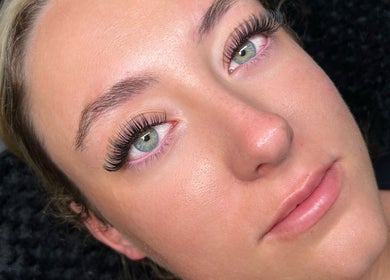 Close-up of lush eyelashes at Heidi-Jo’s Beauty and Training, Warrington, England, GB.