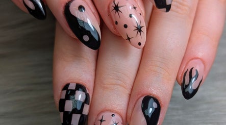 Danni’s Nails & Beauty, bild 3