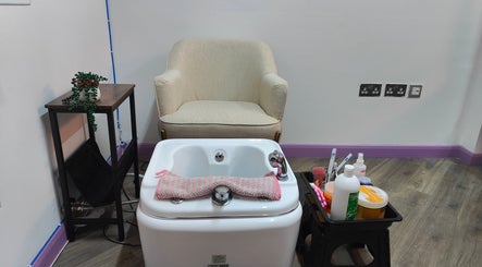 Elegans Nails image 2