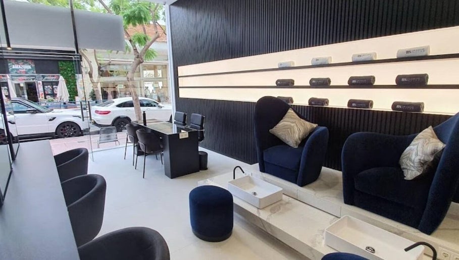 Art & Beauty | Spain image 1