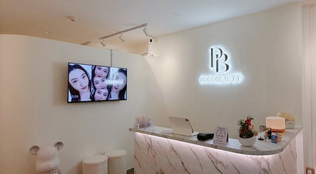 Pocobeauty reception area with modern design in Singapore, Singapore, SG.