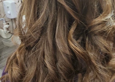 Beautifully styled wavy hair at Scrunch.N.Curl, Dundee, Scotland, GB.
