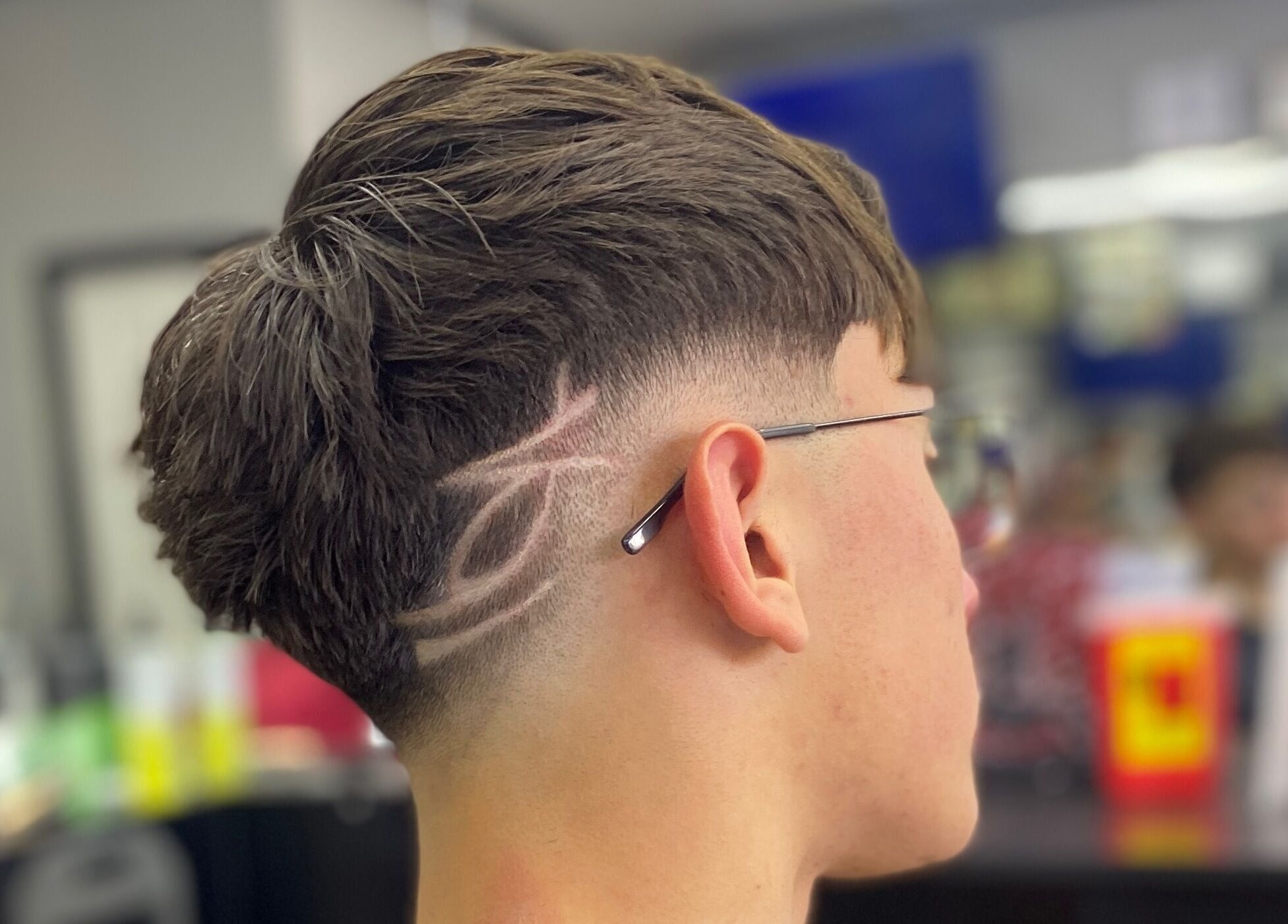 Corte moderno con diseño en Un Acicale con sebinha.ondcuts, San Bernardo, Región Metropolitana, CL.