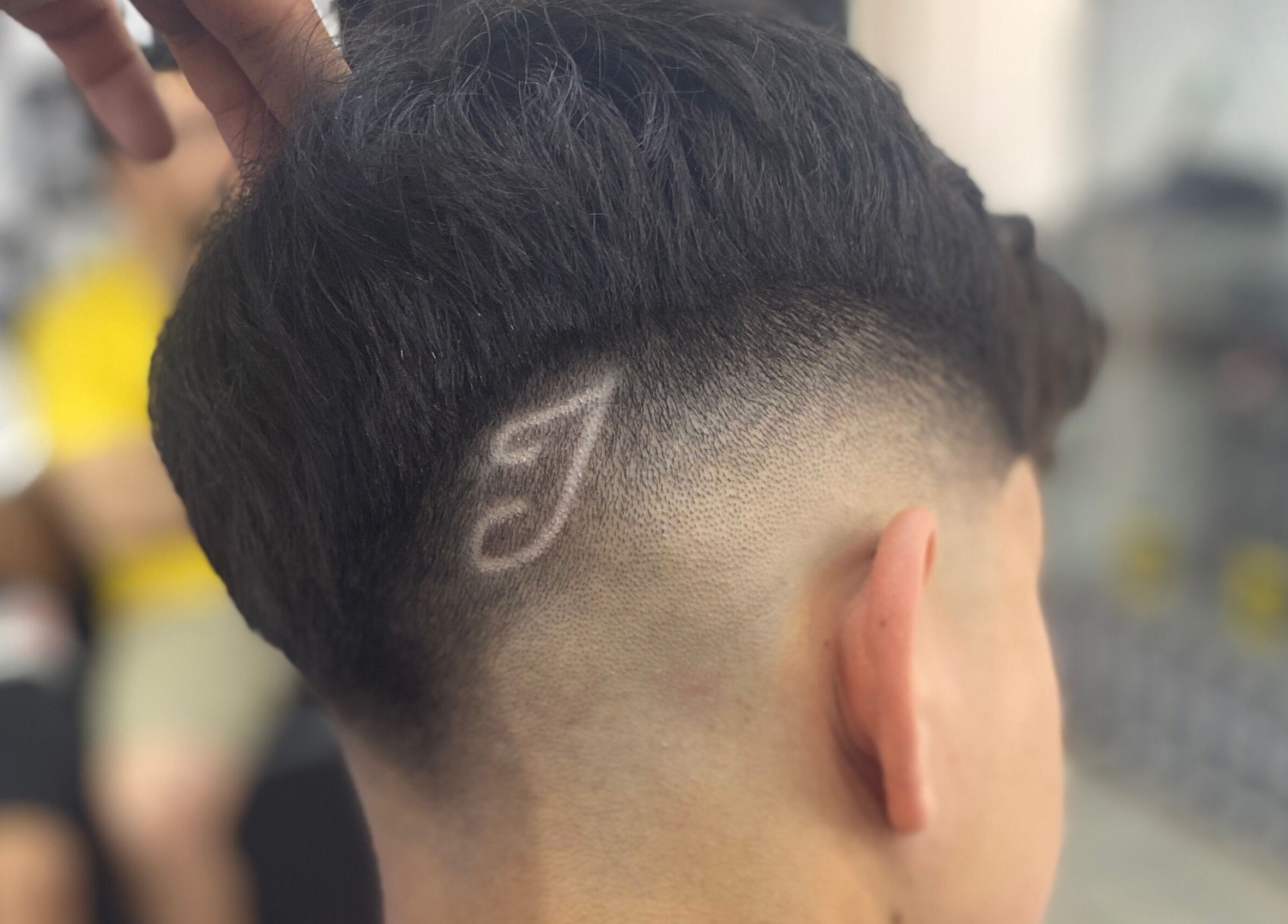 Corte de cabello moderno con diseño en Un Acicale con sebinha.ondcuts, San Bernardo, Región Metropolitana, CL.