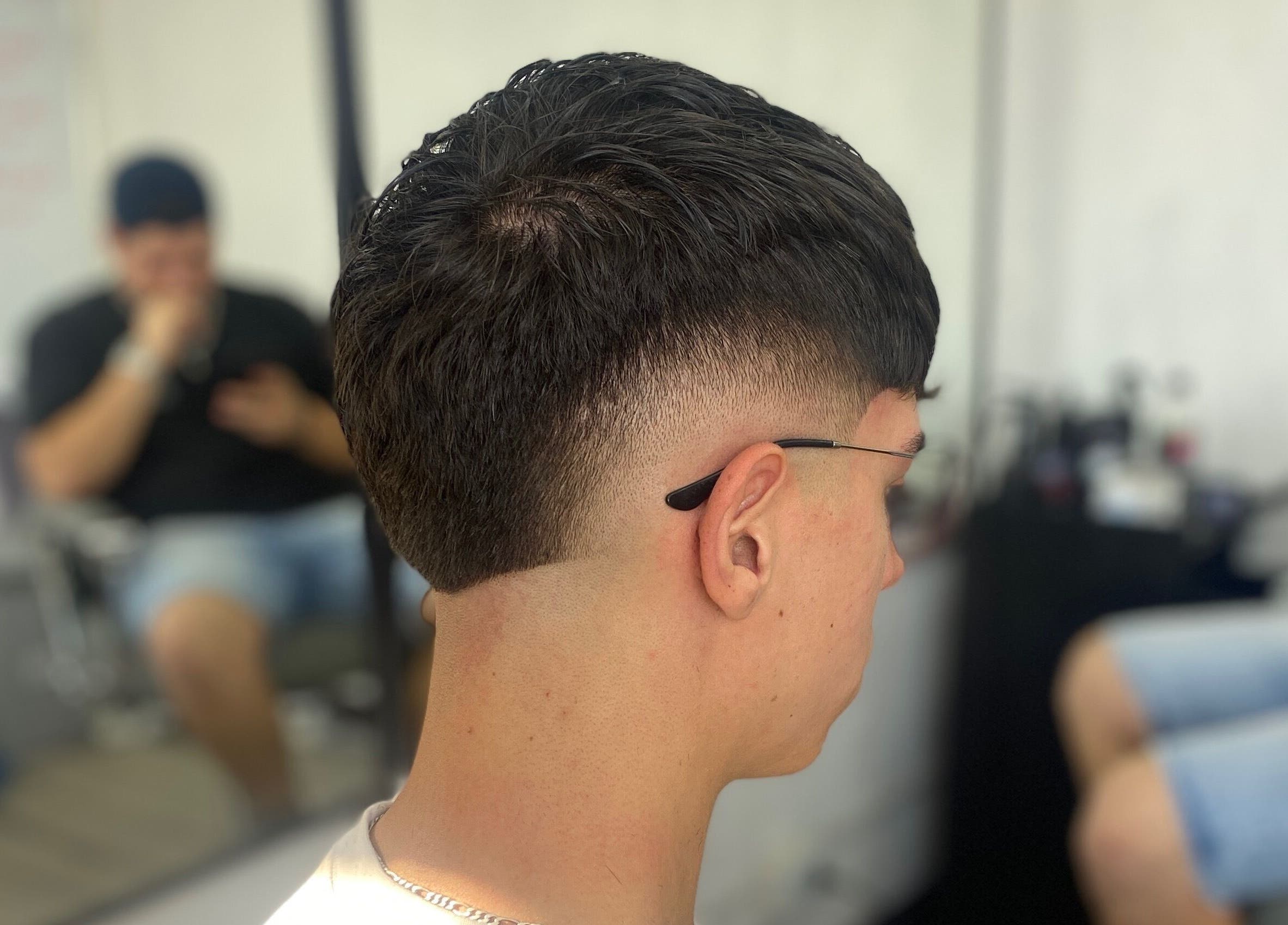 Corte de cabello moderno en Un Acicale con sebinha.ondcuts, San Bernardo, Región Metropolitana, CL.