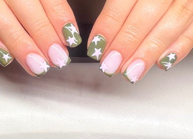 Starry green and pink nails by No4Beauty, Sandy, England, GB salon.