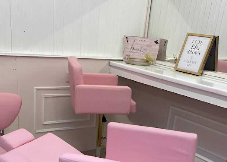 Chic pink chairs at Alex Lajbrok Makeup, Middlesbrough, England, GB. Perfect beauty and wellness ambience.