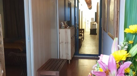 Miracle19 Thai Massage Queens Ave, bild 2