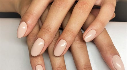 Fantasy Nails Studio image 2