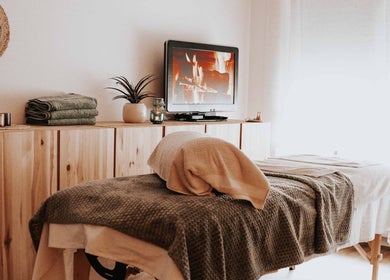 Salle de massage apaisante à Studio Yoga Charleroi, Charleroi, Région Wallonne, BE.