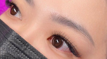 Close-up of eyelash extensions at Vilash Studio in Singapura, SG.
