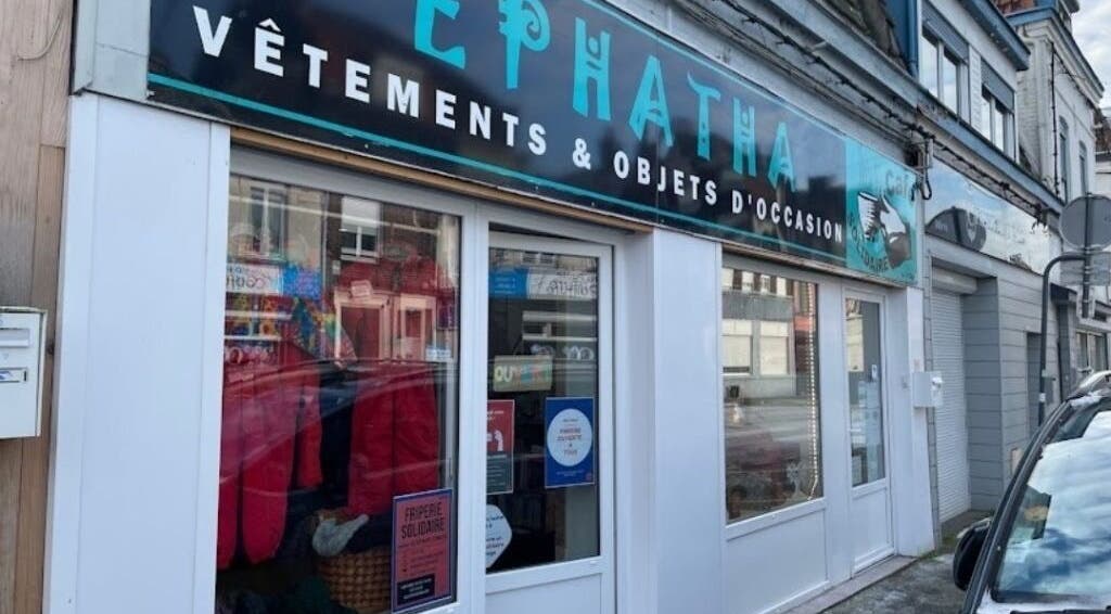 Façade de Vices Underskin à Lille, Hauts-de-France, FR, accueillante et moderne.