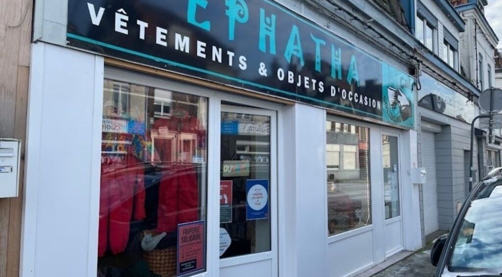 Façade de Vices Underskin à Lille, Hauts-de-France, FR, accueillante et moderne.