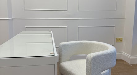 Studio 22 image 3